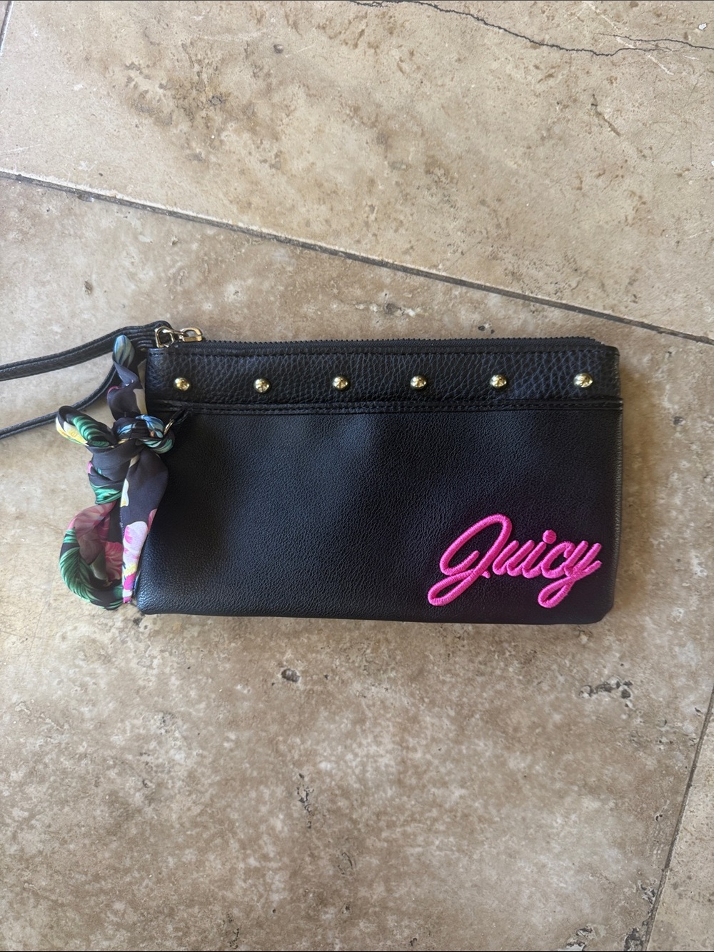 JUICY COUTURE ladies black wristlet perfect condition very clean